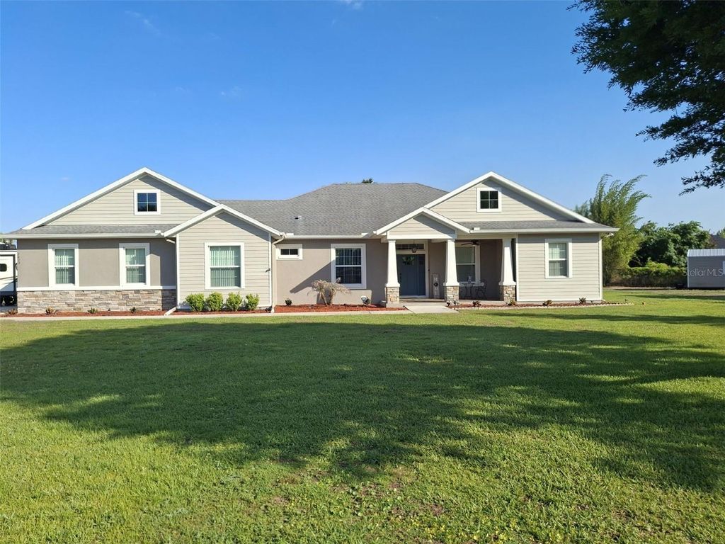 Photo of 3620 Highland Country Trail, Plant City, FL 33567 (MLS # TB8498488)