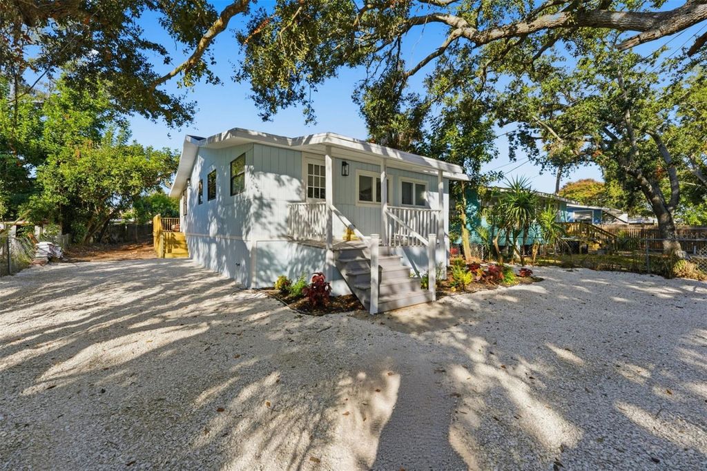 Photo of 115 Kenwood Avenue, Nokomis, FL 34275 (MLS # L4957444)