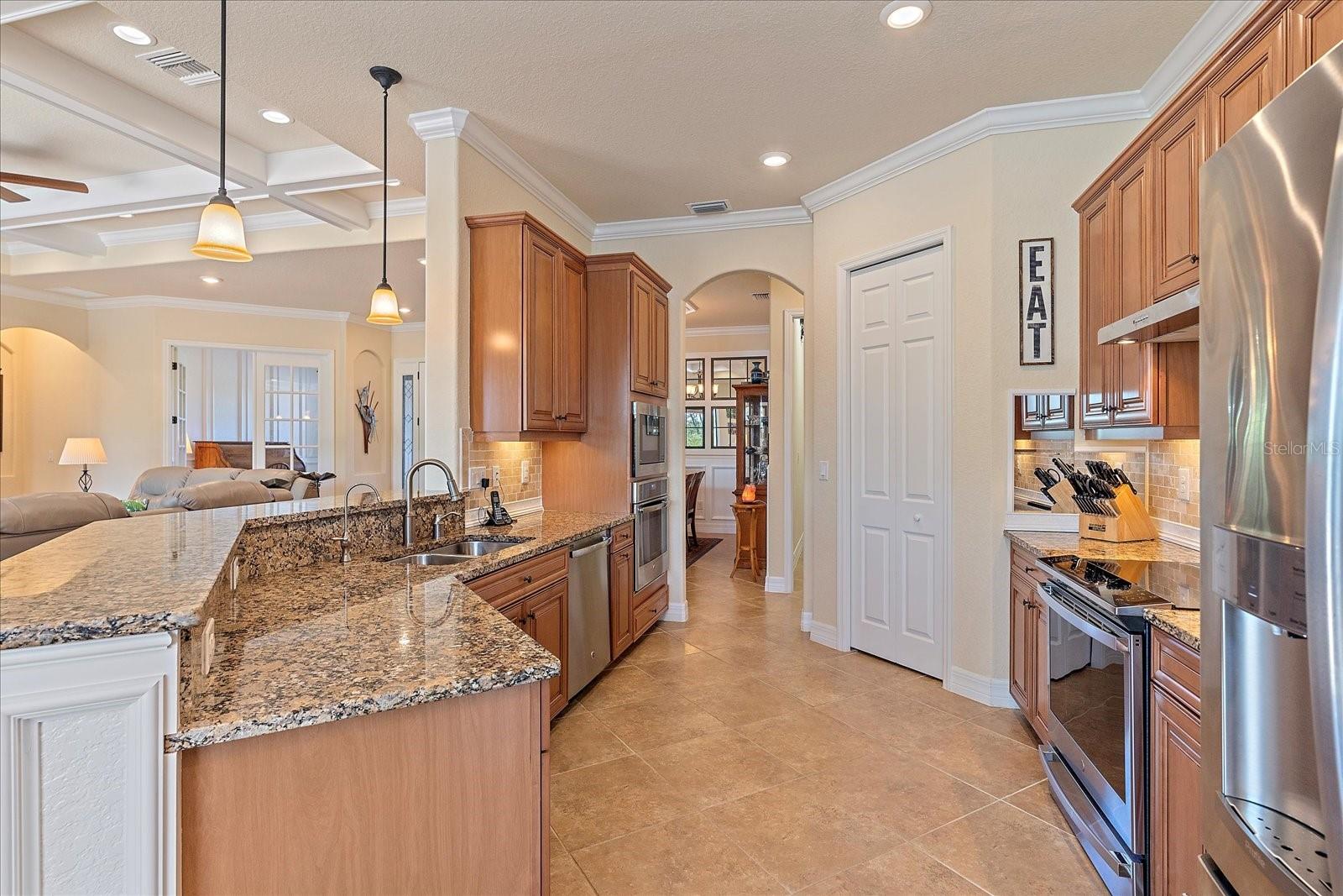 Picture for the property N6125834, 4 beds, 3 baths