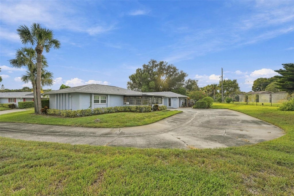 Photo of 1619 Whithorn Place #B, Palm Harbor, FL 34684 (MLS # TB8553687)