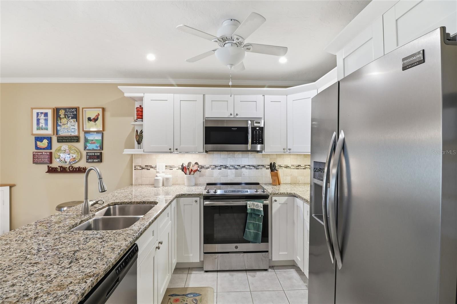 OAKHURST PH III - Residential