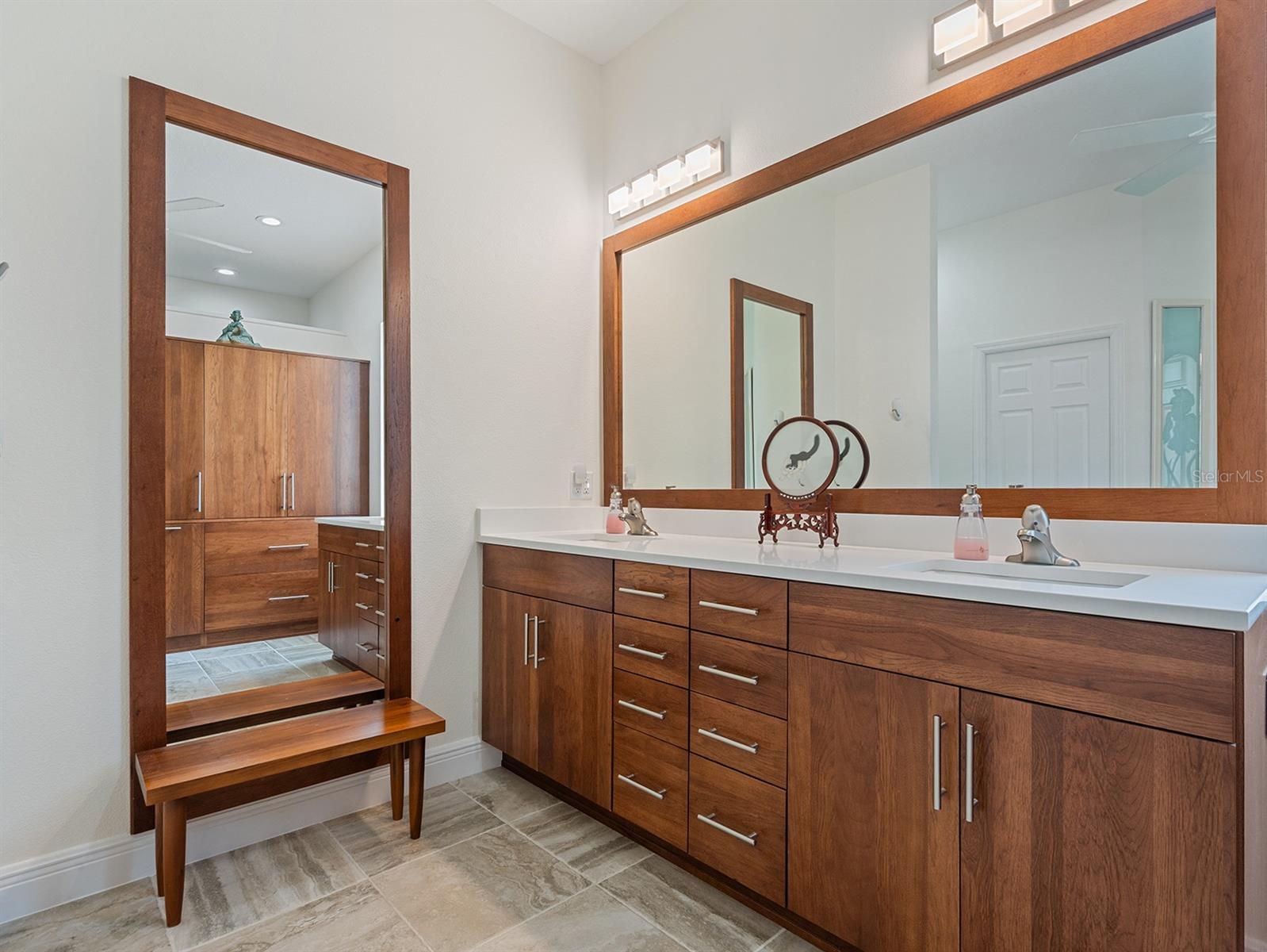 LAKES OF MOUNT DORA - Residential