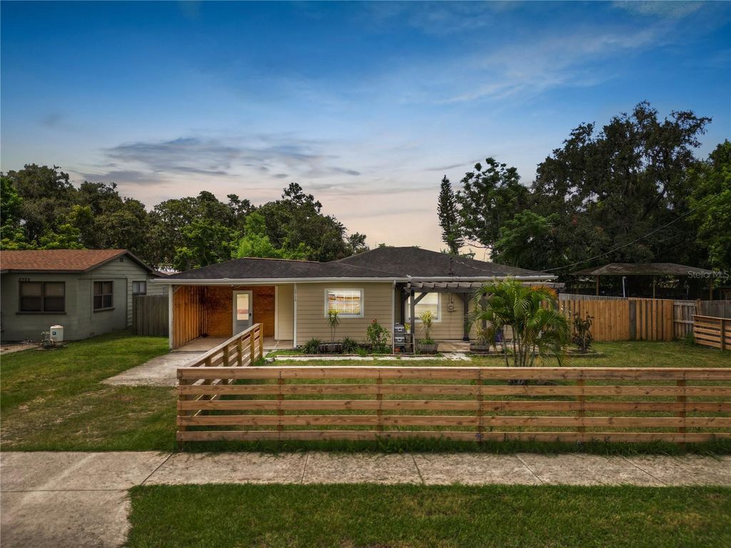 Photo of 2719 Woodstock Avenue, Eaton Park, FL 33840 (MLS # L4954930)