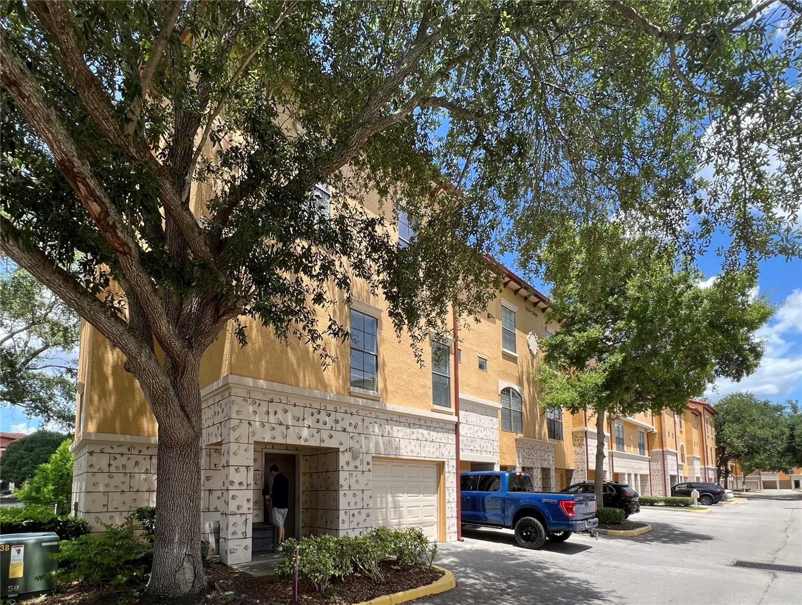 6121 METROWEST BOULEVARD 101