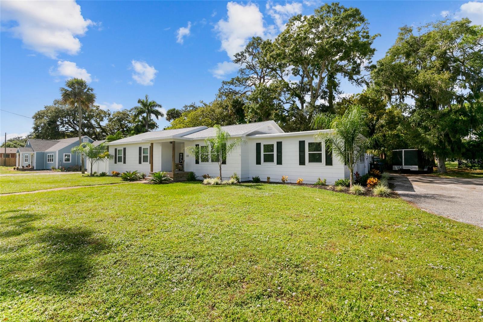 1208 INDIAN RIVER AVENUE