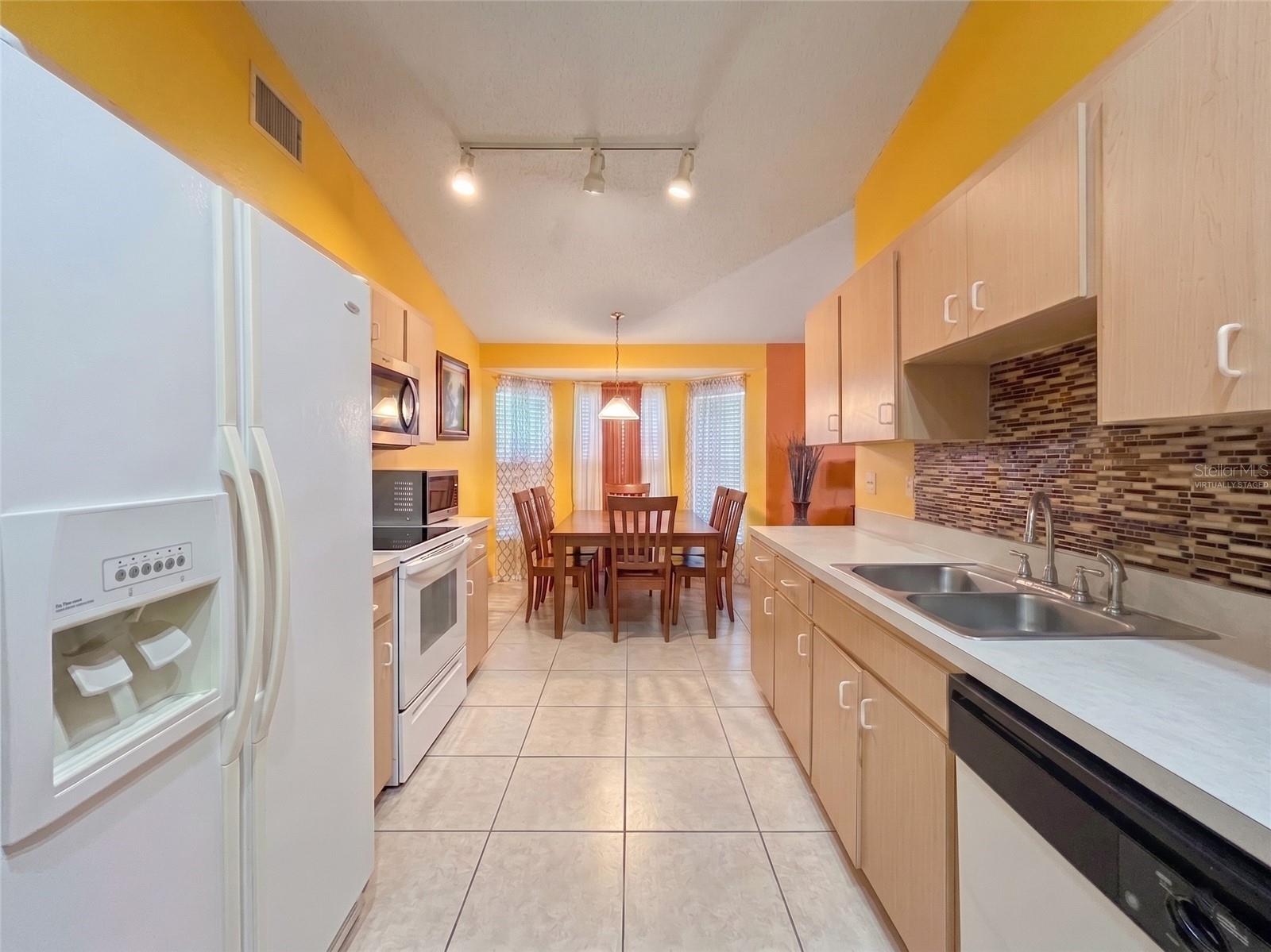 MAGNOLIA MANOR - Residential