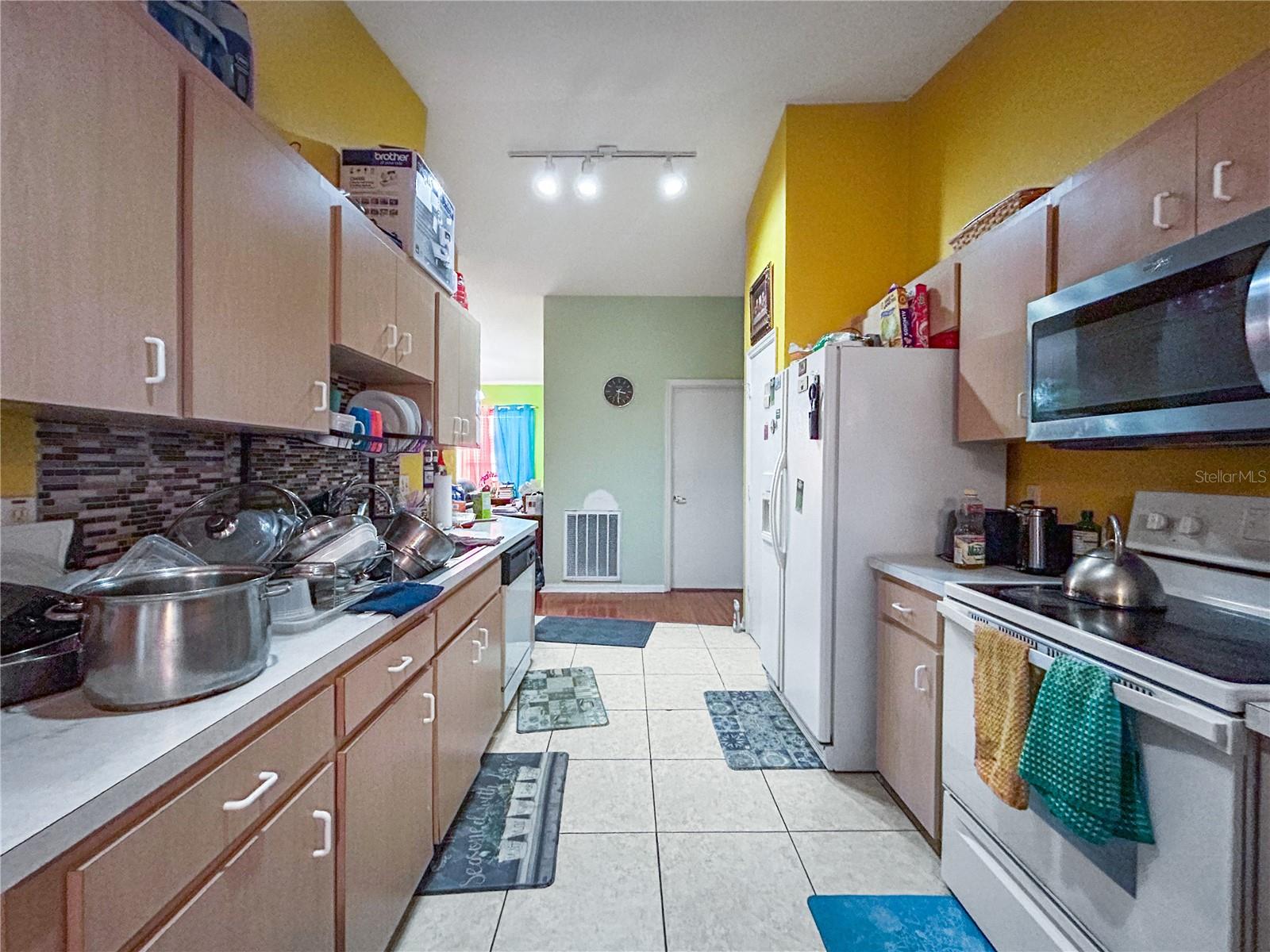 MAGNOLIA MANOR - Residential