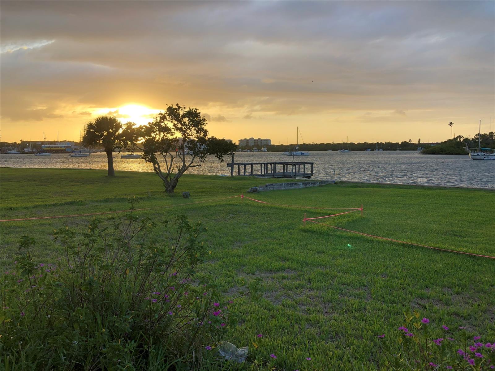 Bouchelles Island - Residential