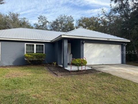 Photo of 40134 Oakridge Drive, Lady Lake, FL 32159 (MLS # G5105949)