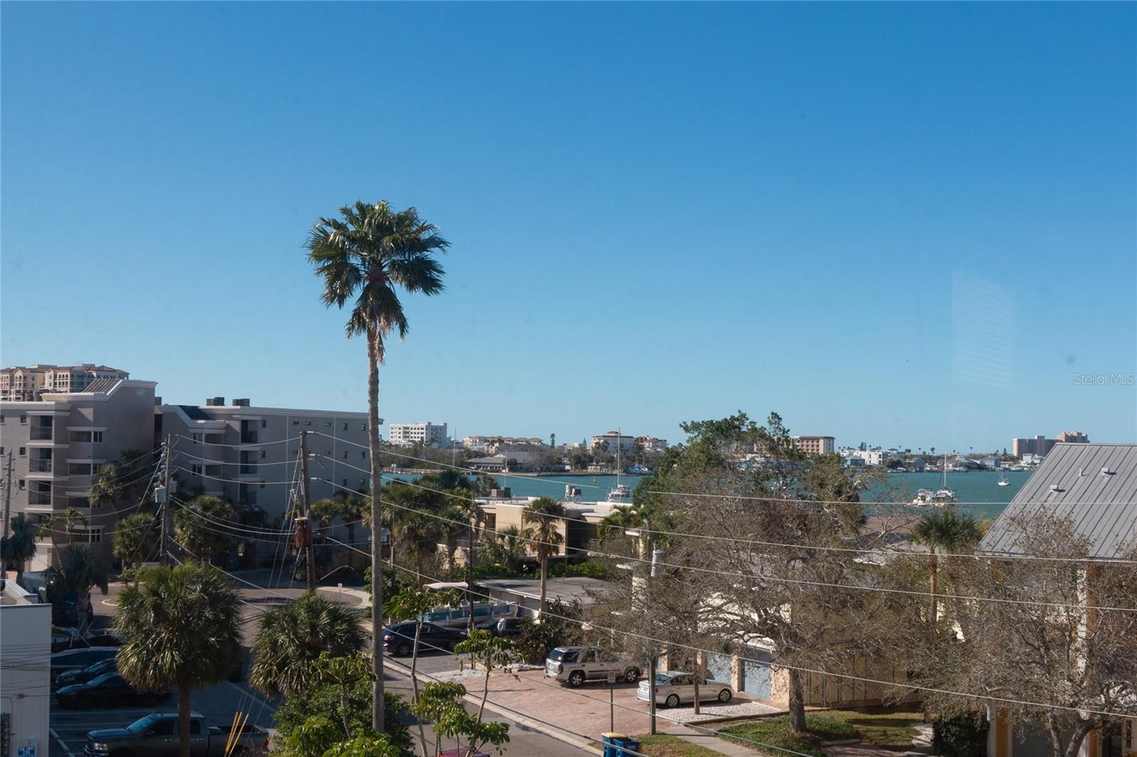 DOLPHIN COVE CLEARWATER - Residential Lease