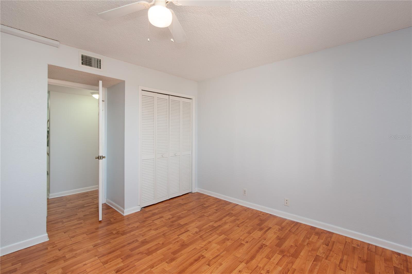 DOLPHIN COVE CLEARWATER - Residential Lease
