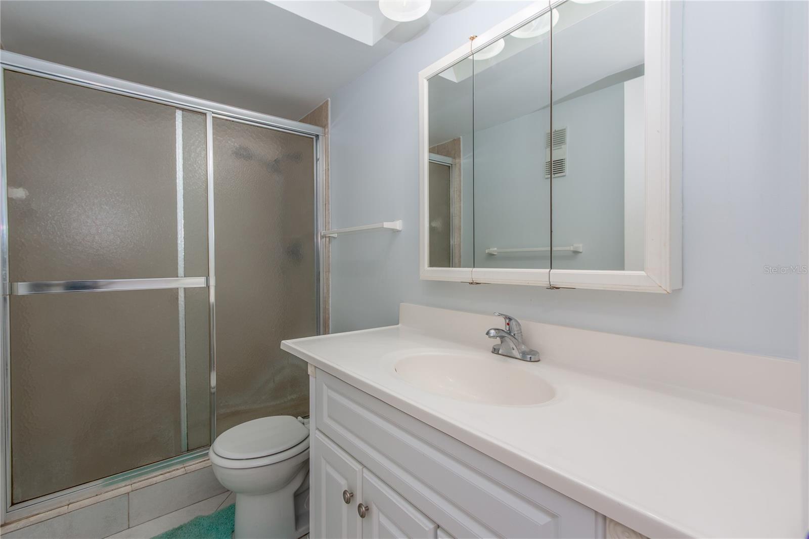DOLPHIN COVE CLEARWATER - Residential Lease