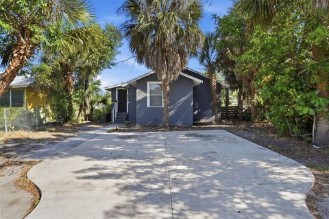 Photo of 2717 13th Avenue S, St Petersburg, FL 33712 (MLS # O6396596)