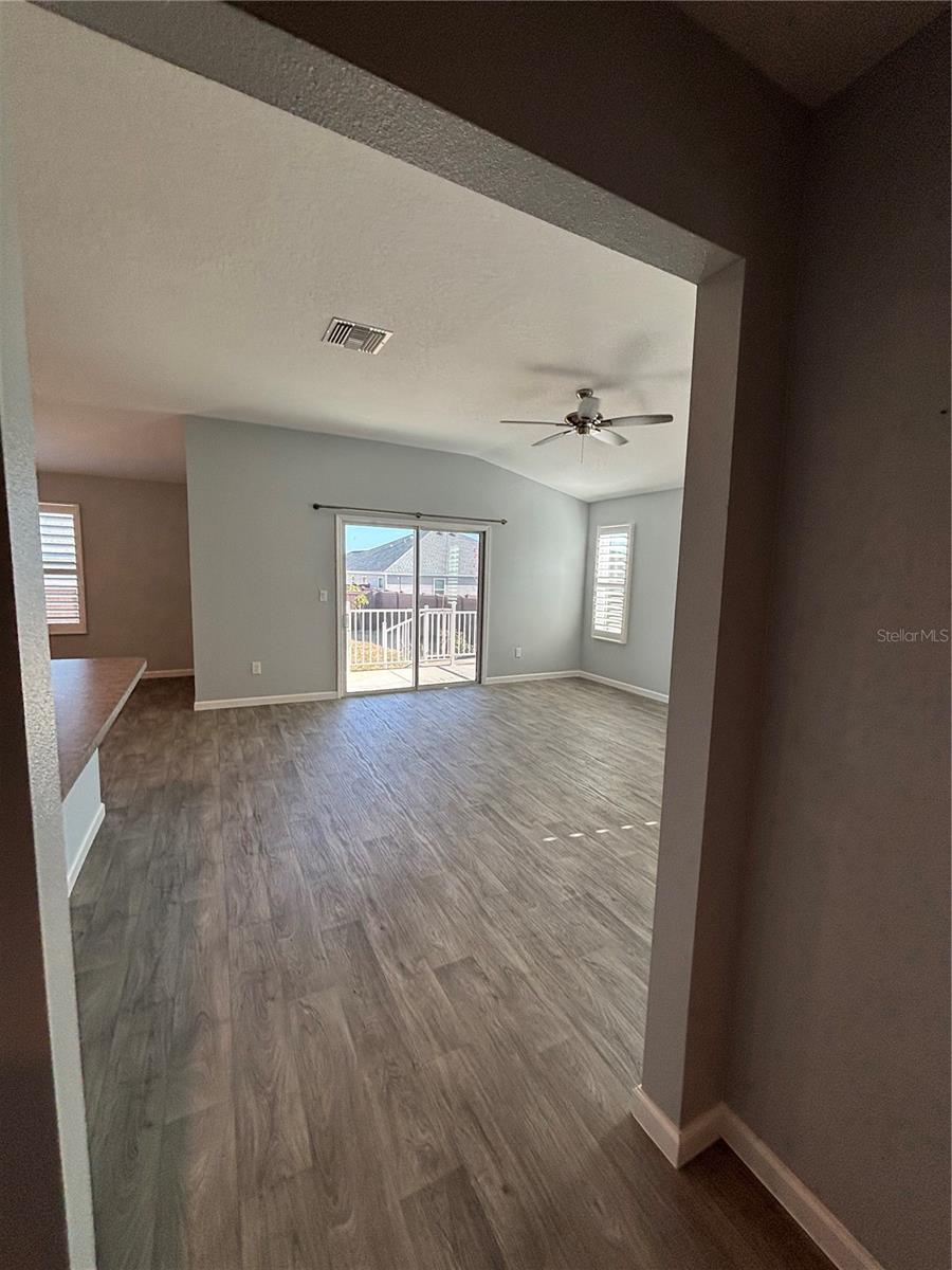 OXFORD OAKS PH 1 - Residential Lease