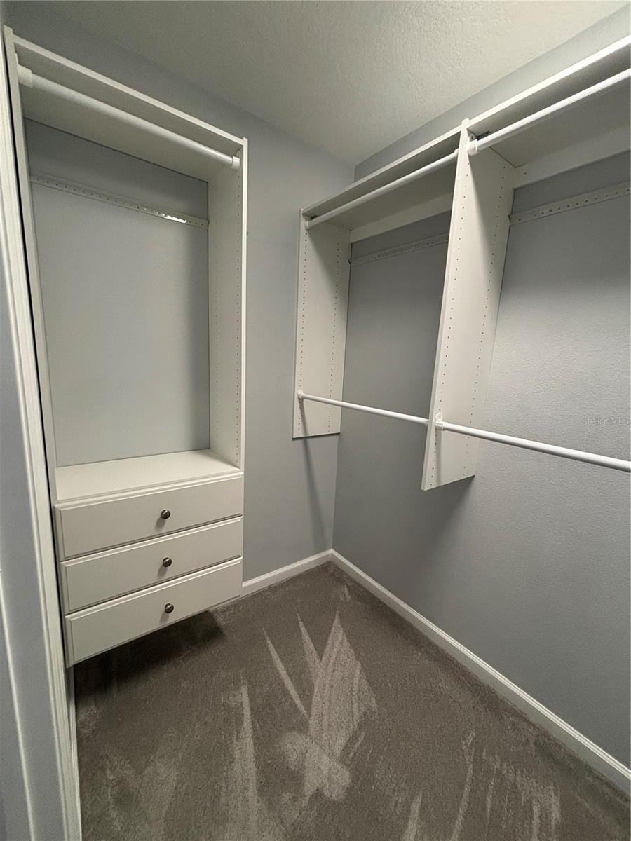 OXFORD OAKS PH 1 - Residential Lease