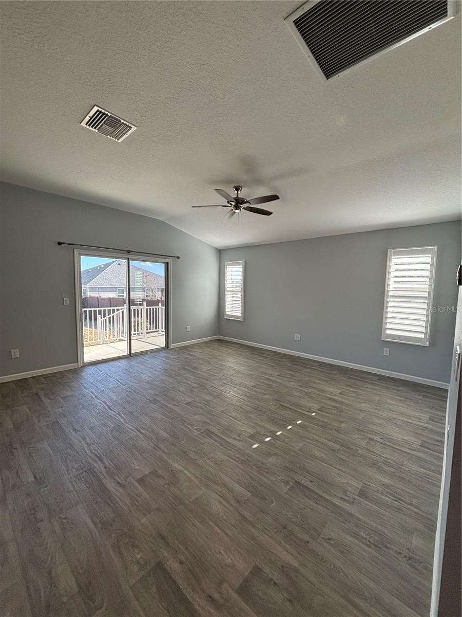 OXFORD OAKS PH 1 - Residential Lease