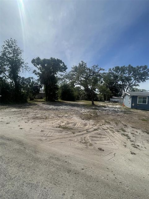 Photo of Jungle Way, Sarasota, FL 34243 (MLS # A4654685)