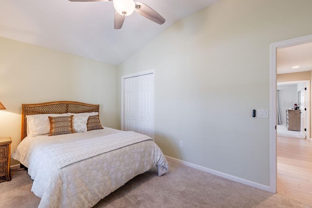 VILLAGES/SOUTHERN OAKS CADE VI - Residential