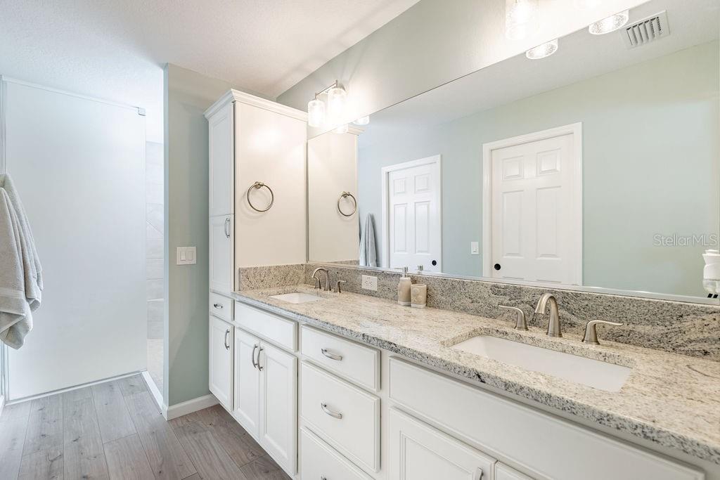 VILLAGES/SOUTHERN OAKS CADE VI - Residential