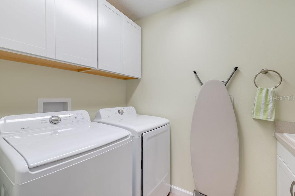 VILLAGES/SOUTHERN OAKS CADE VI - Residential