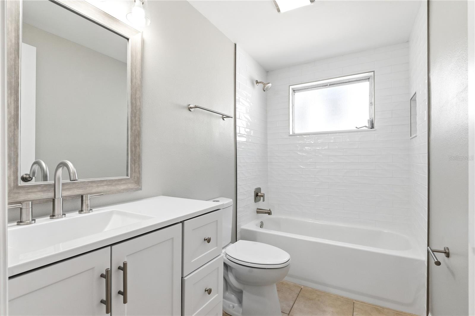 JERIVERNE PLAZA - Residential