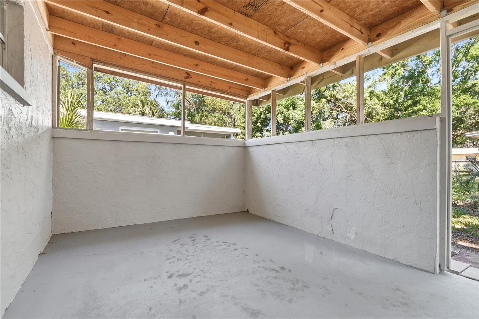 JERIVERNE PLAZA - Residential