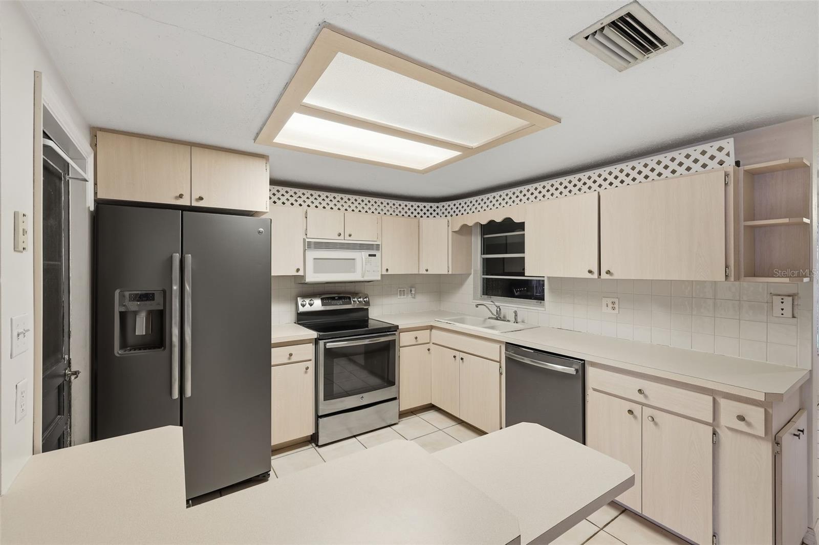 JASMINE LAKES - Residential