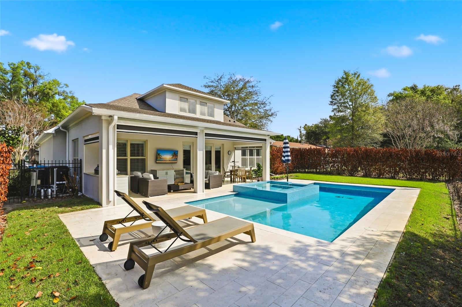 GREEN TERRACE V/140 LOT 3 BLK B - Residential