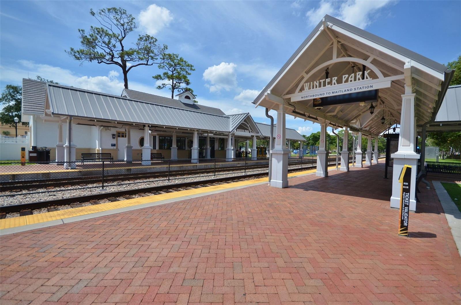 GREEN TERRACE V/140 LOT 3 BLK B - Residential