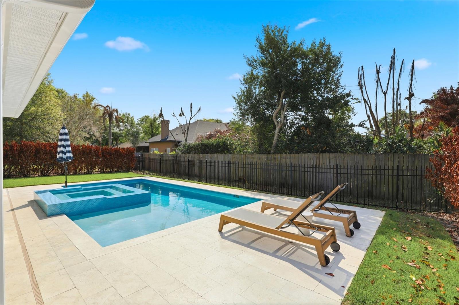 GREEN TERRACE V/140 LOT 3 BLK B - Residential