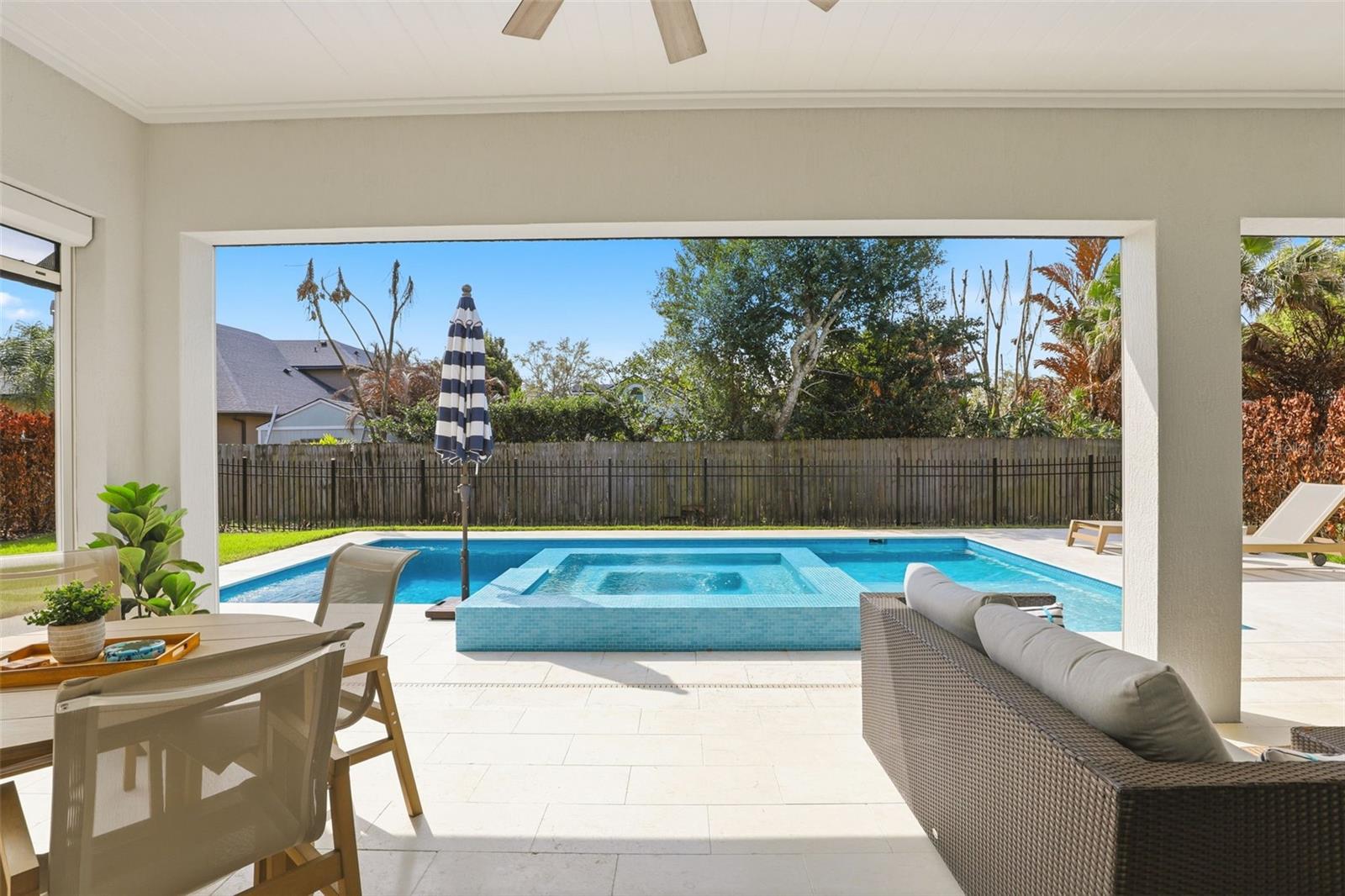 GREEN TERRACE V/140 LOT 3 BLK B - Residential