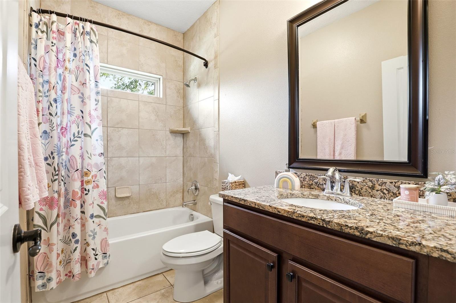 GREEN TERRACE V/140 LOT 3 BLK B - Residential