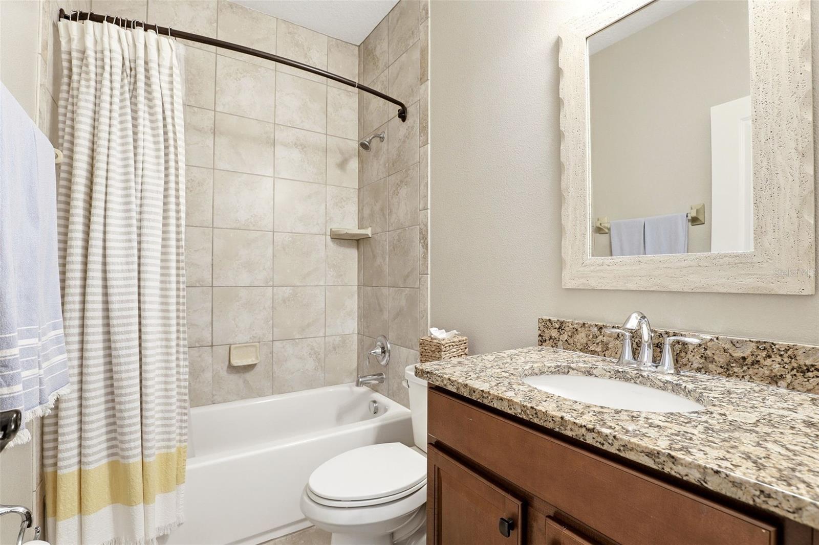 GREEN TERRACE V/140 LOT 3 BLK B - Residential