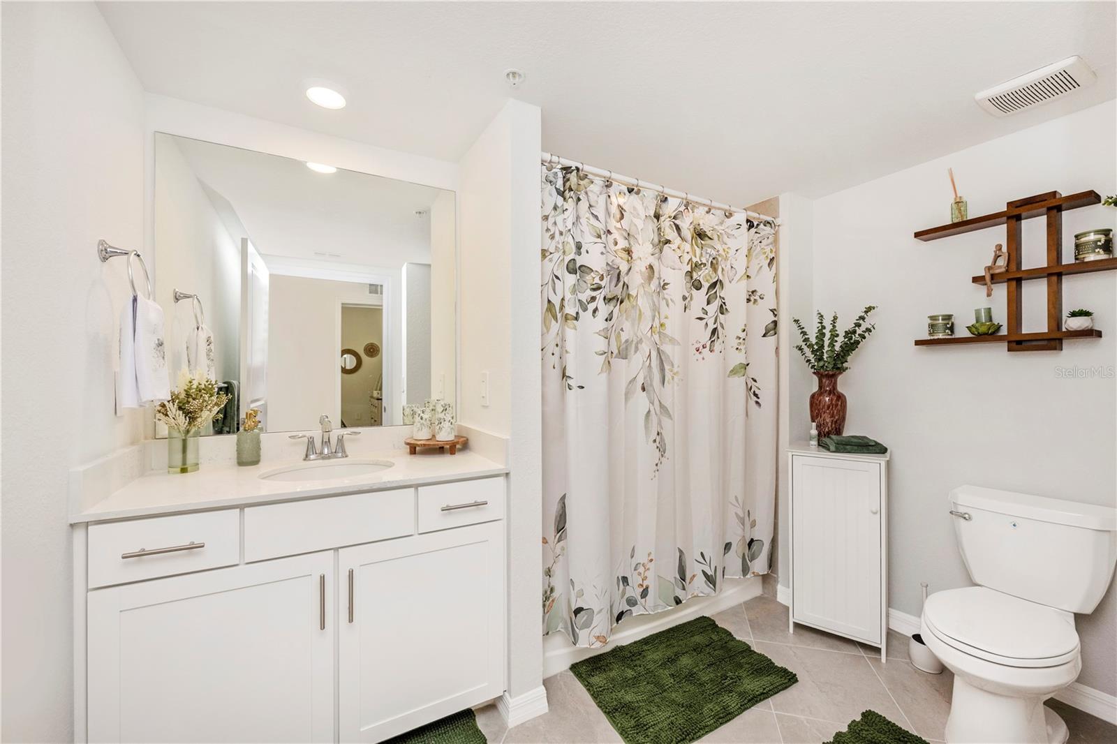 WELLEN PARK GOLF & COUNTRY CLUB - Residential Lease