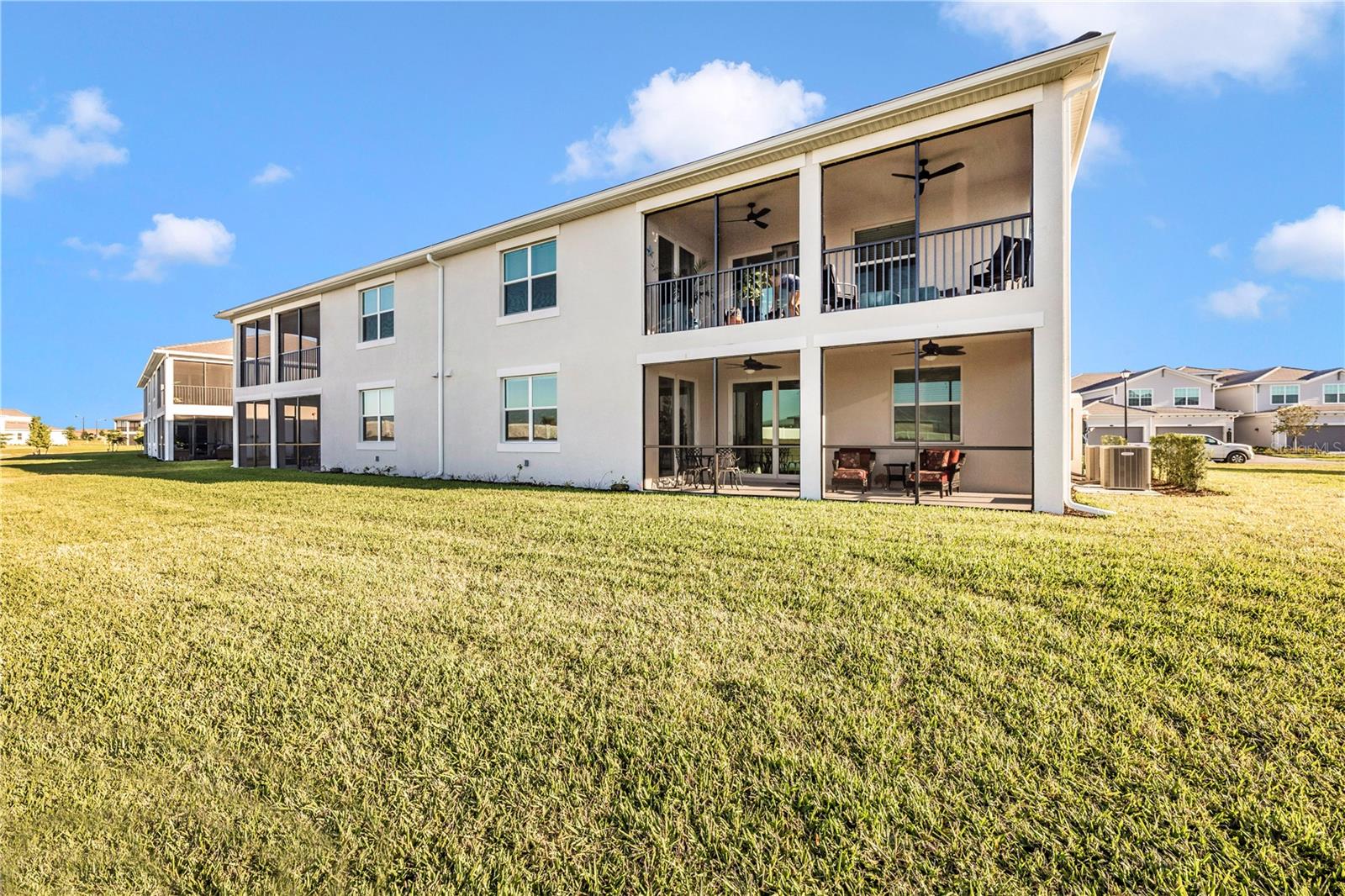 WELLEN PARK GOLF & COUNTRY CLUB - Residential Lease