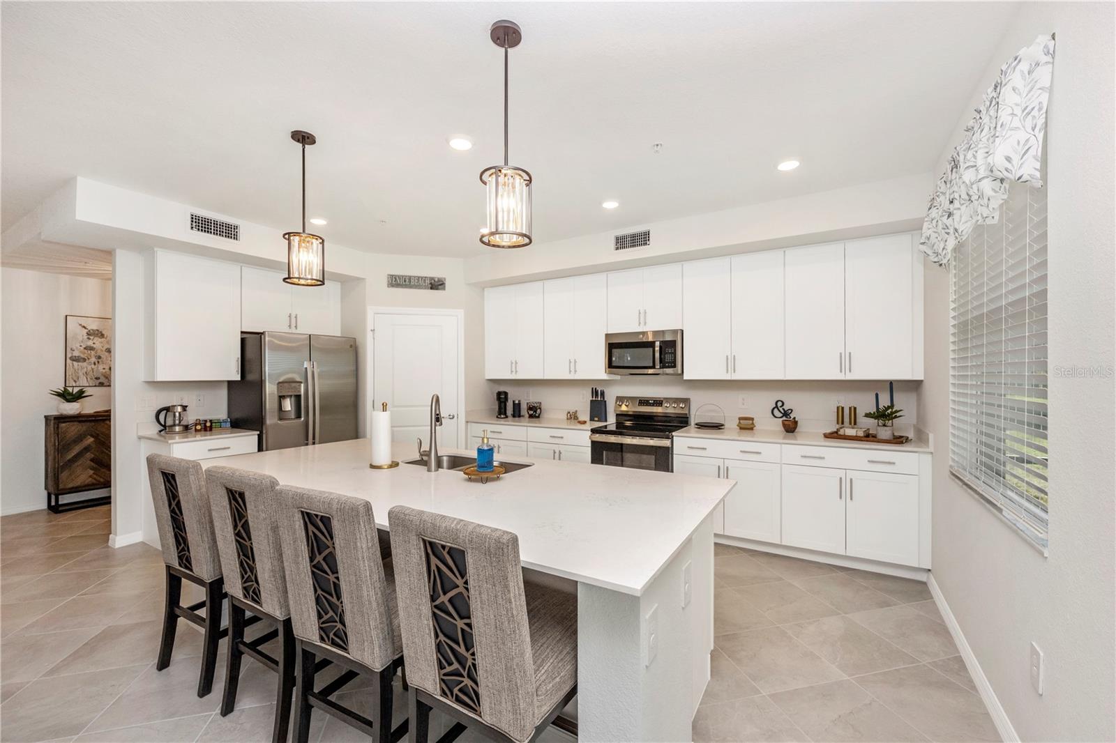 WELLEN PARK GOLF & COUNTRY CLUB - Residential Lease