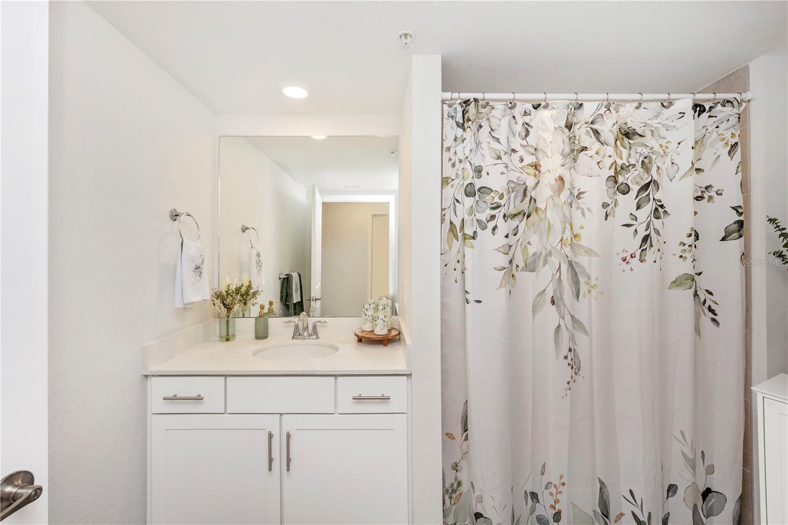 WELLEN PARK GOLF & COUNTRY CLUB - Residential Lease