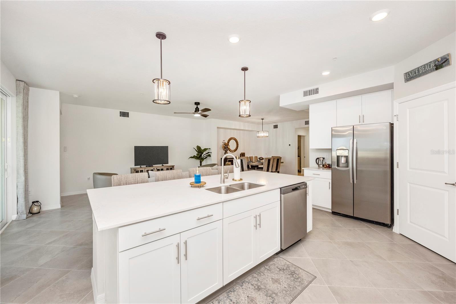 WELLEN PARK GOLF & COUNTRY CLUB - Residential Lease