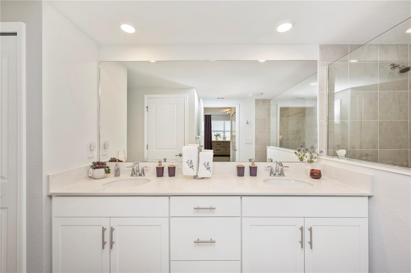 WELLEN PARK GOLF & COUNTRY CLUB - Residential Lease