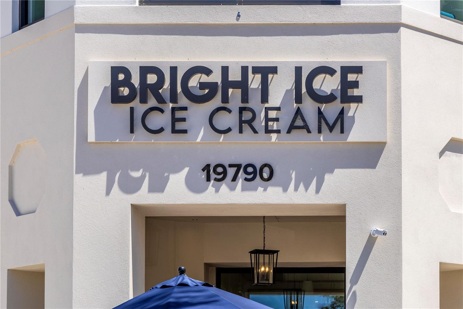 WELLEN PARK GOLF & COUNTRY CLUB - Residential Lease