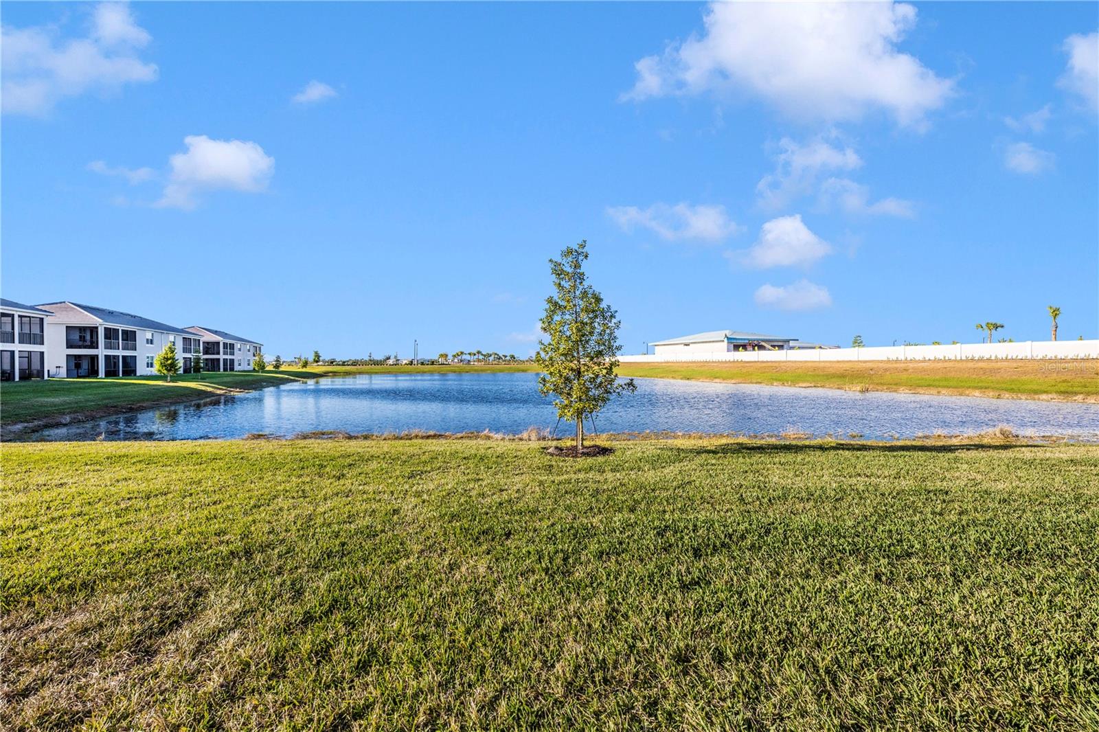 WELLEN PARK GOLF & COUNTRY CLUB - Residential Lease