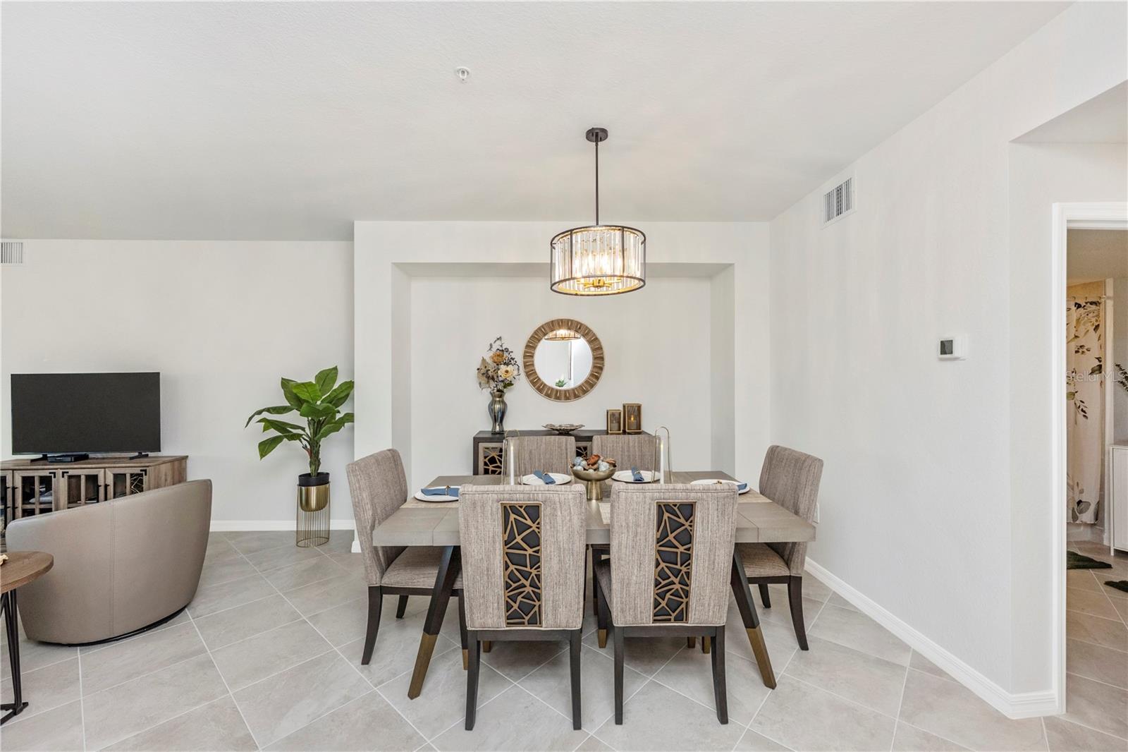 WELLEN PARK GOLF & COUNTRY CLUB - Residential Lease