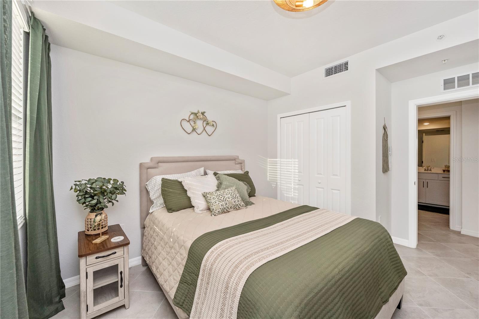 WELLEN PARK GOLF & COUNTRY CLUB - Residential Lease