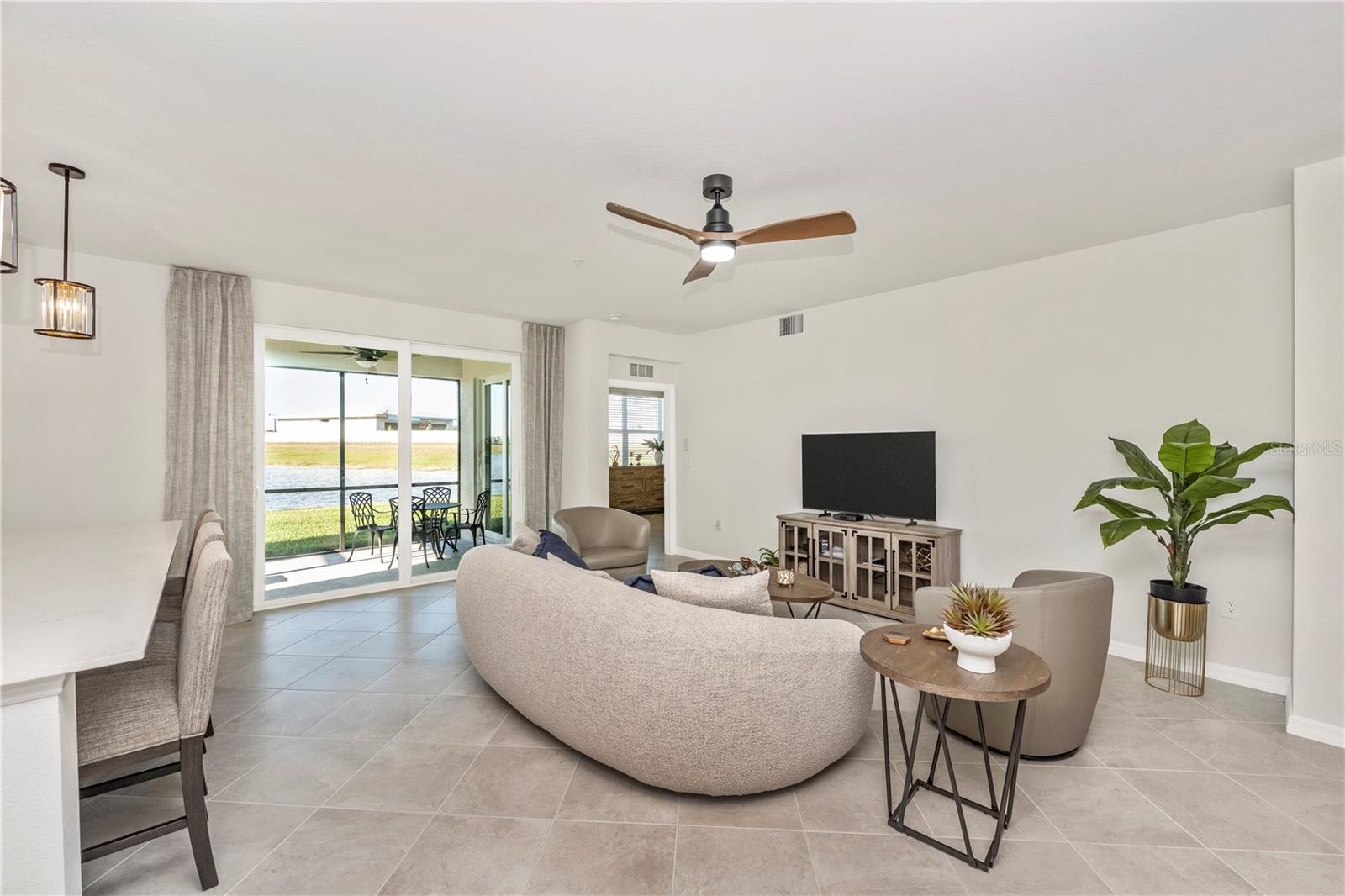 WELLEN PARK GOLF & COUNTRY CLUB - Residential Lease