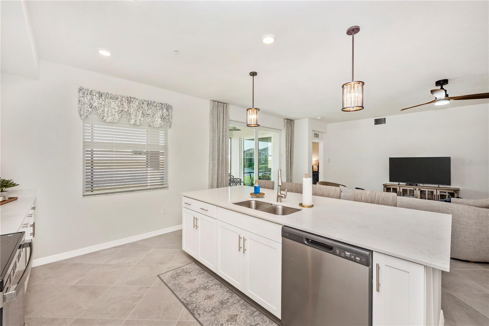 WELLEN PARK GOLF & COUNTRY CLUB - Residential Lease