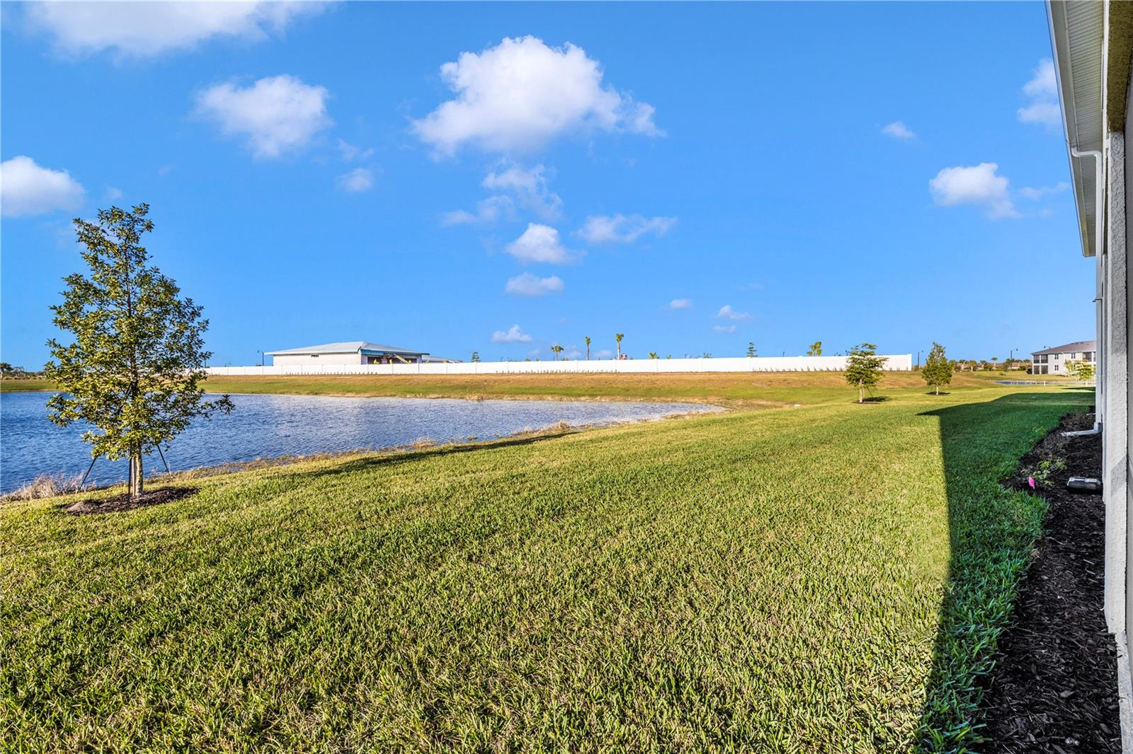 WELLEN PARK GOLF & COUNTRY CLUB - Residential Lease