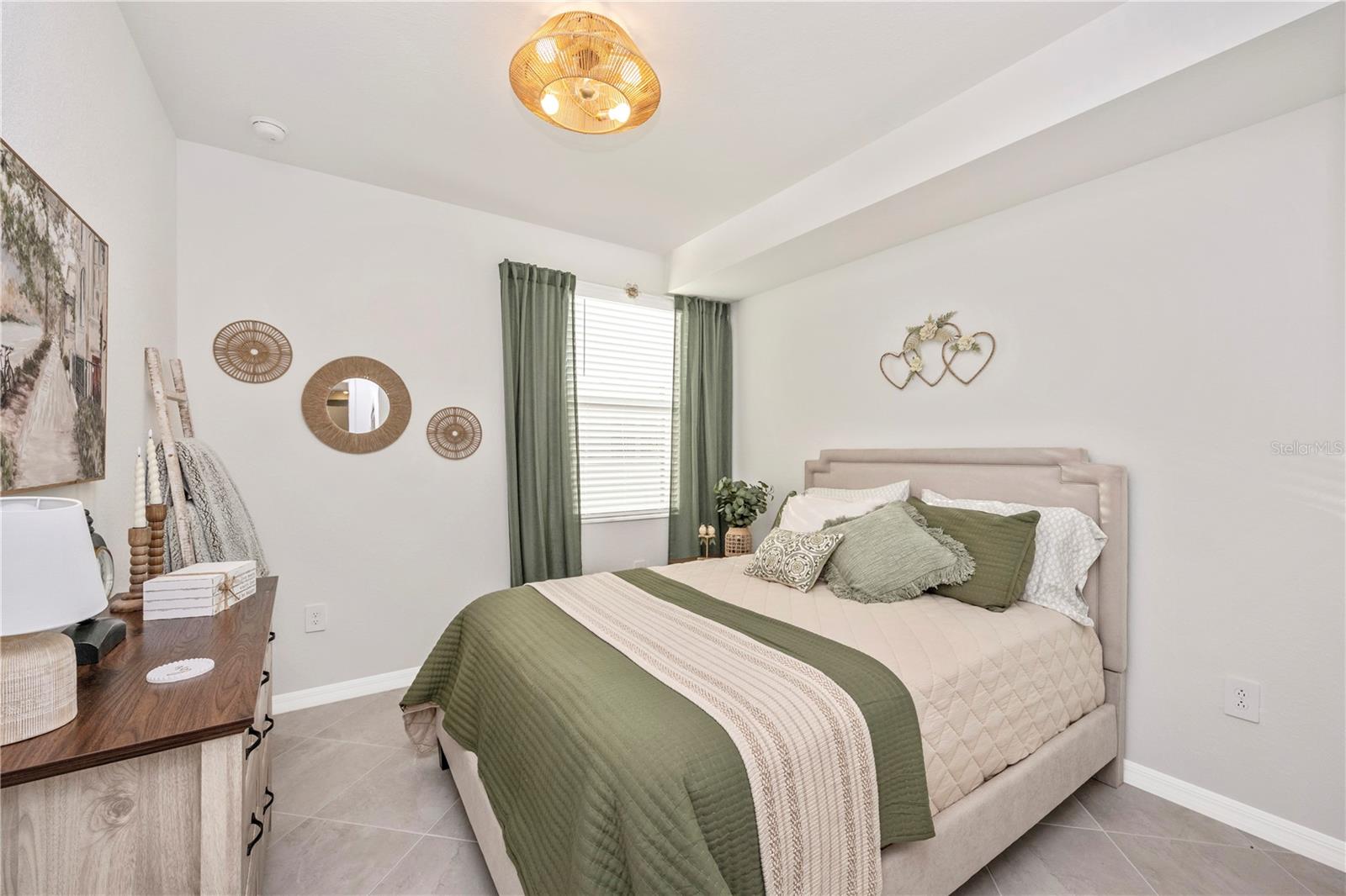 WELLEN PARK GOLF & COUNTRY CLUB - Residential Lease