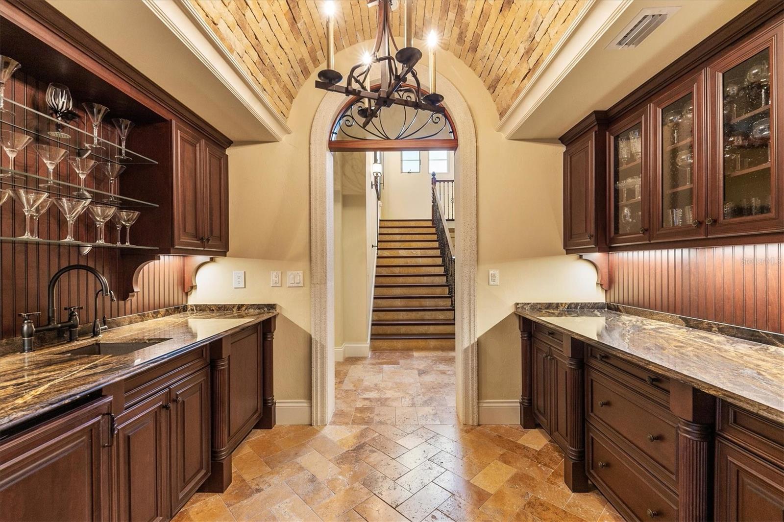 LAKE CLUB - Residential