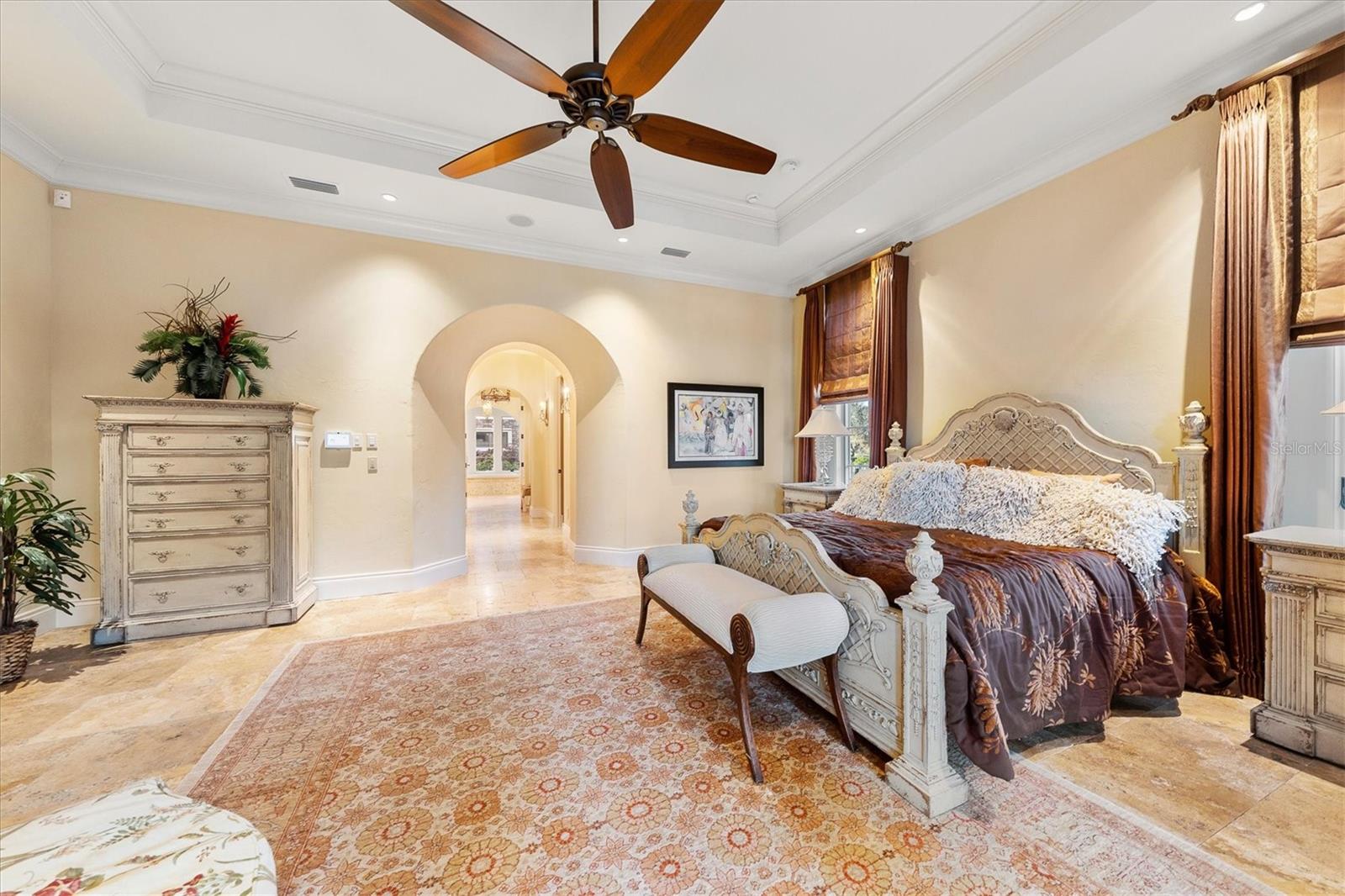 LAKE CLUB - Residential