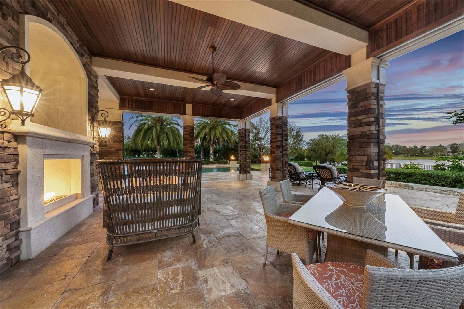 LAKE CLUB - Residential